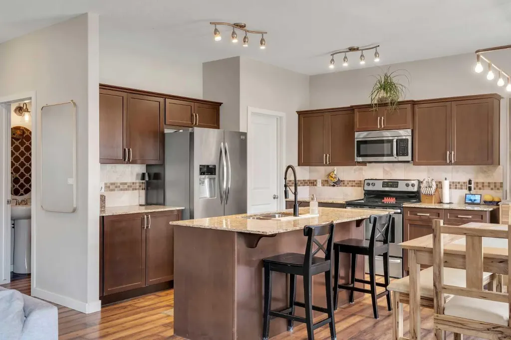 69 Kingsbridge Place SE Airdrie AB T4A 0S4