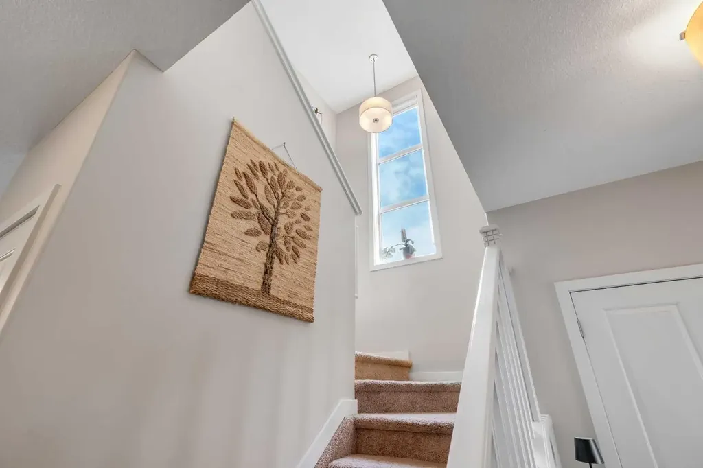 69 Kingsbridge Place SE Airdrie AB T4A 0S4