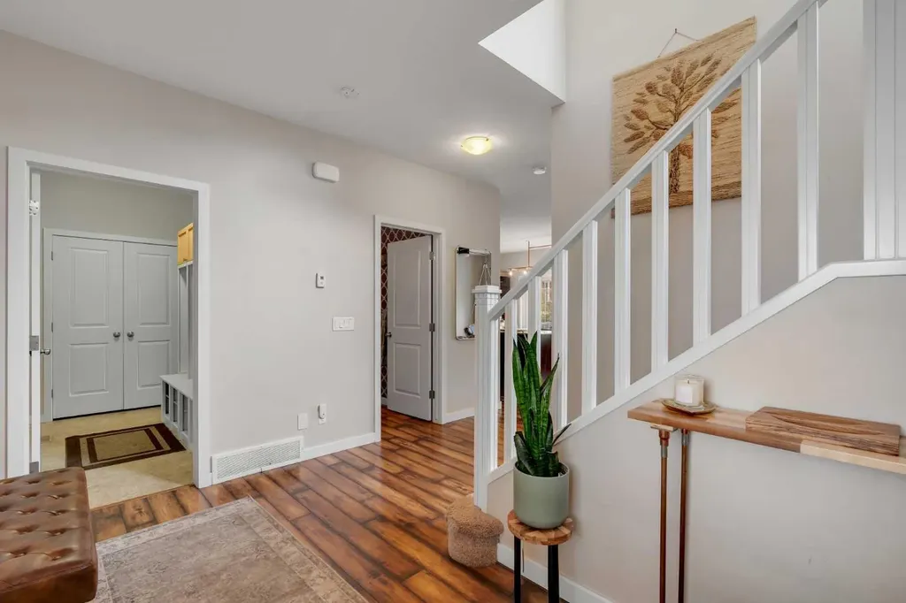69 Kingsbridge Place SE Airdrie AB T4A 0S4