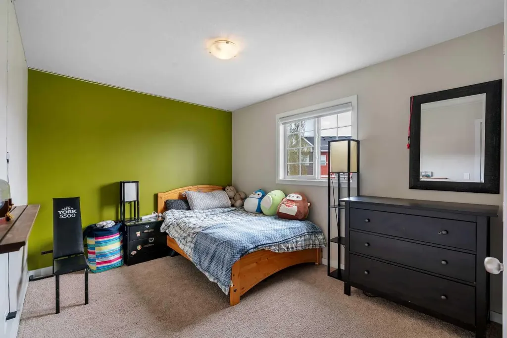 69 Kingsbridge Place SE Airdrie AB T4A 0S4