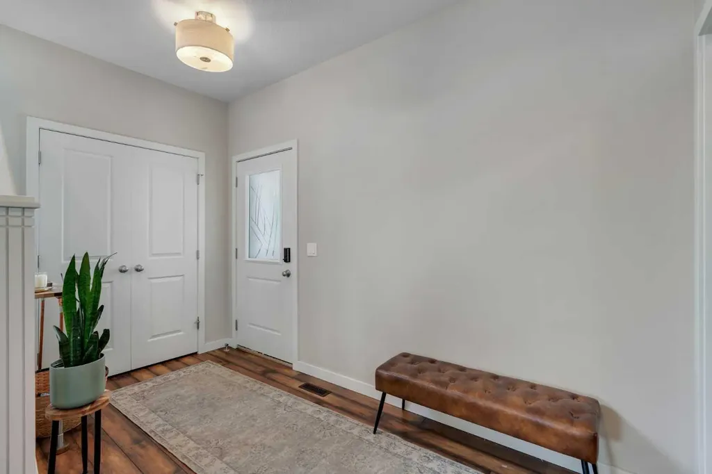 69 Kingsbridge Place SE Airdrie AB T4A 0S4