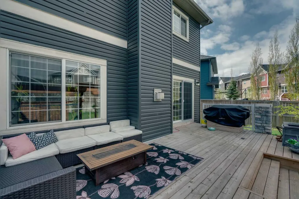 69 Kingsbridge Place SE Airdrie AB T4A 0S4