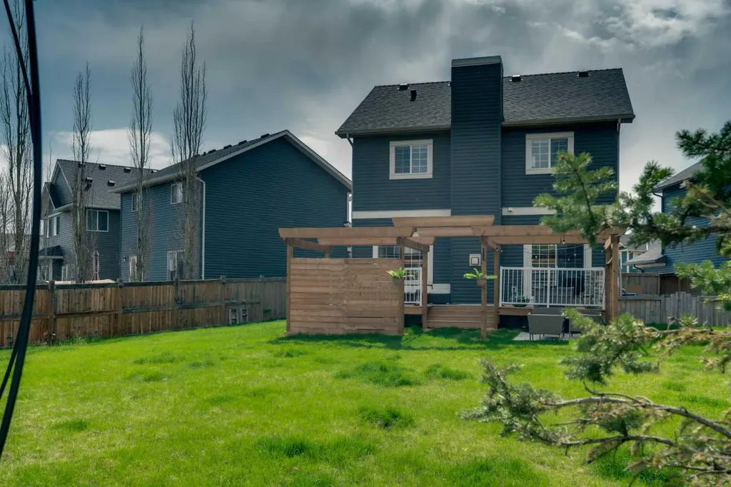 69 Kingsbridge Place SE Airdrie AB T4A 0S4