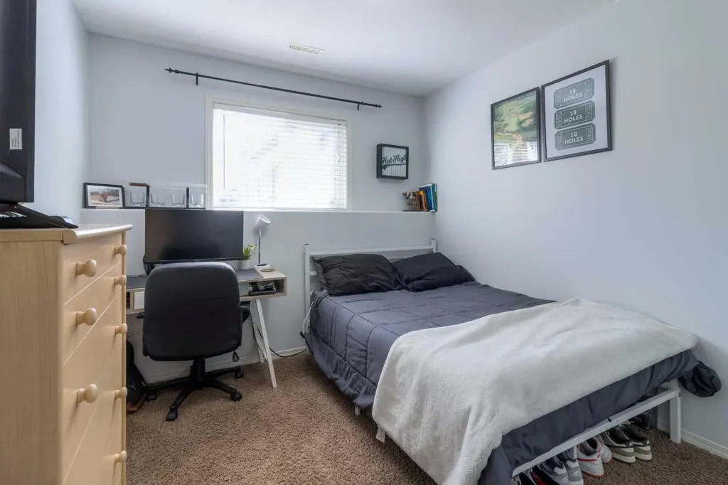 111 Mt Sundance Crescent W Lethbridge AB T1J 0L4