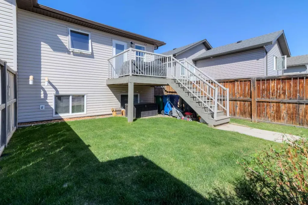 111 Mt Sundance Crescent W Lethbridge AB T1J 0L4