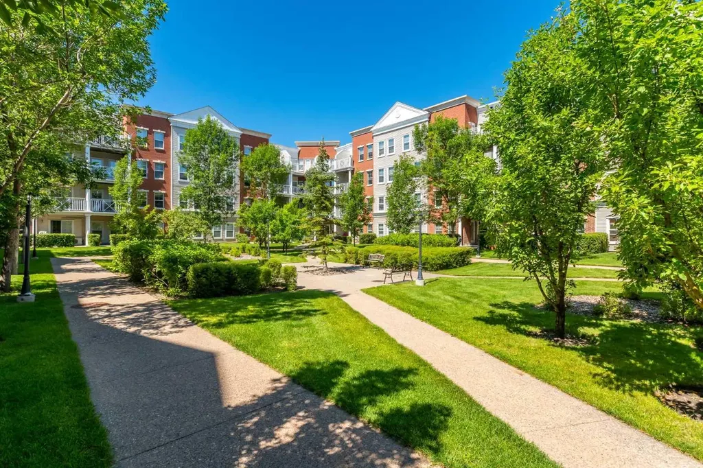 5605 Henwood Street SW Calgary AB T3E7R2
