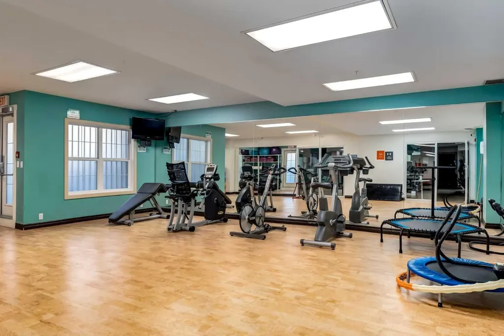 5605 Henwood Street SW Calgary AB T3E7R2