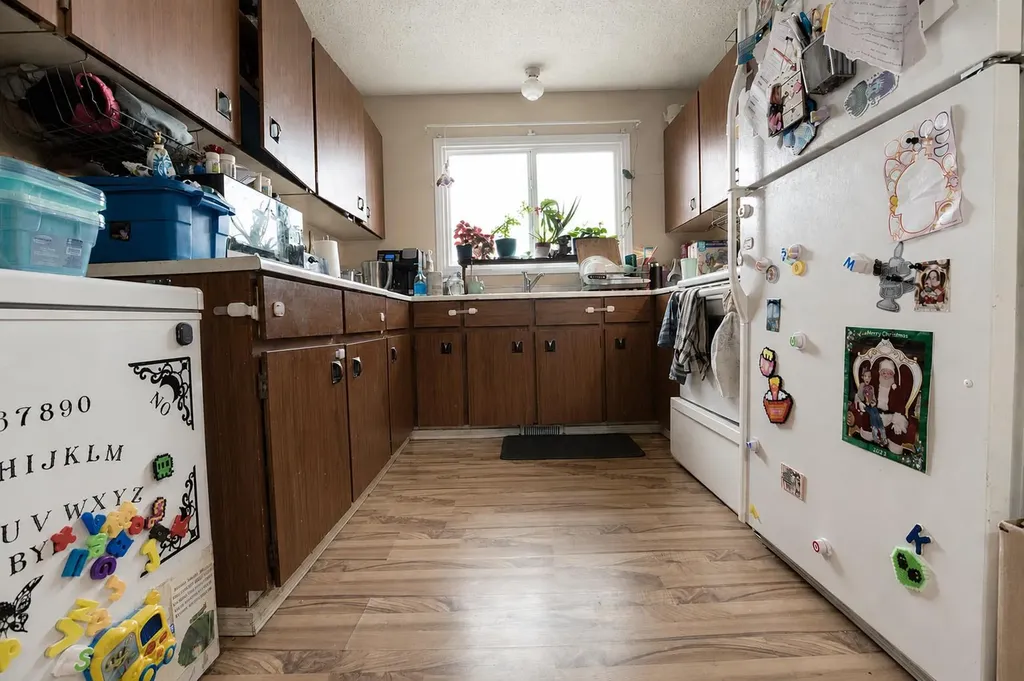 9309 103 Avenue Grande Prairie AB T8V 1E1