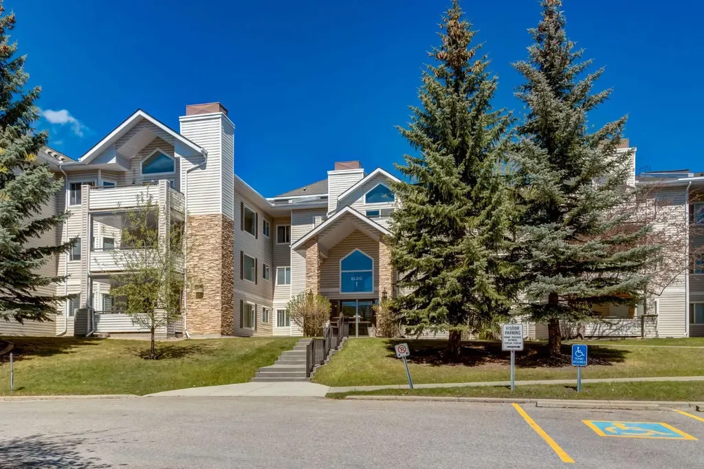 7451 Springbank Boulevard SW Calgary AB T3H 4K5