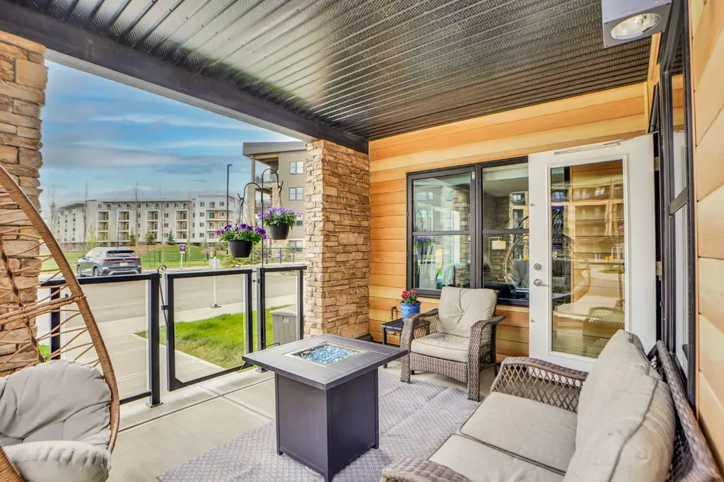 55 Wolf Hollow Crescent SE Calgary AB T2X 5K9