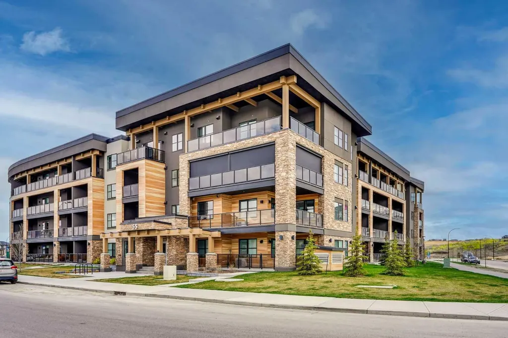55 Wolf Hollow Crescent SE Calgary AB T2X 5K9