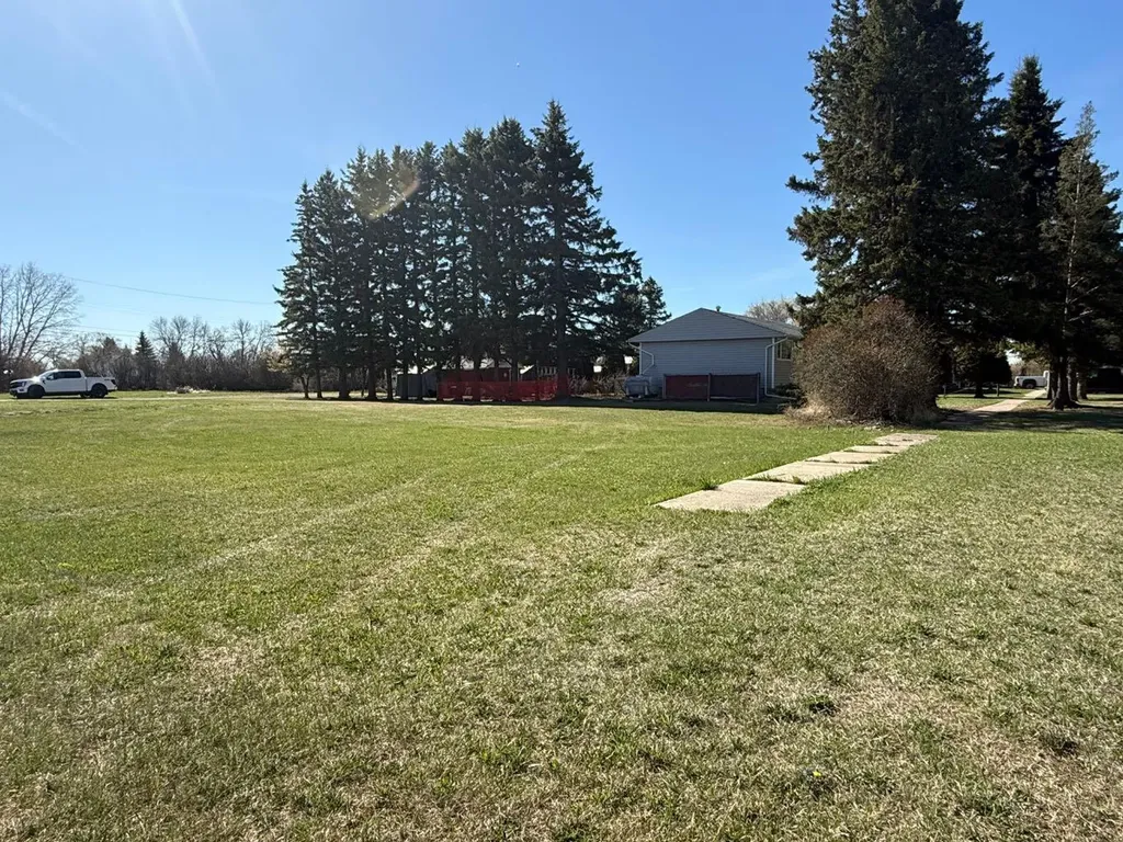 4911 48 Avenue Mannville AB T0B 2W0