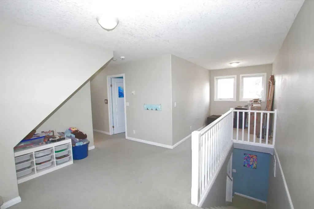 5016 34 Street Sylvan Lake AB T4S 1B1