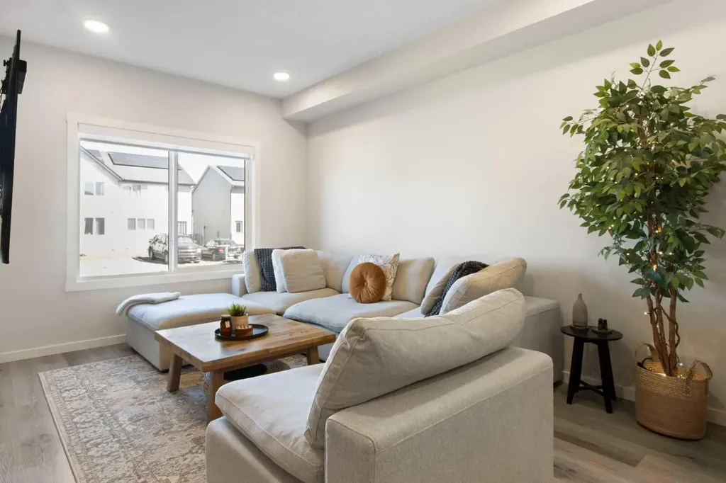 24 Heartwood Lane SE Calgary AB T3S 0P9