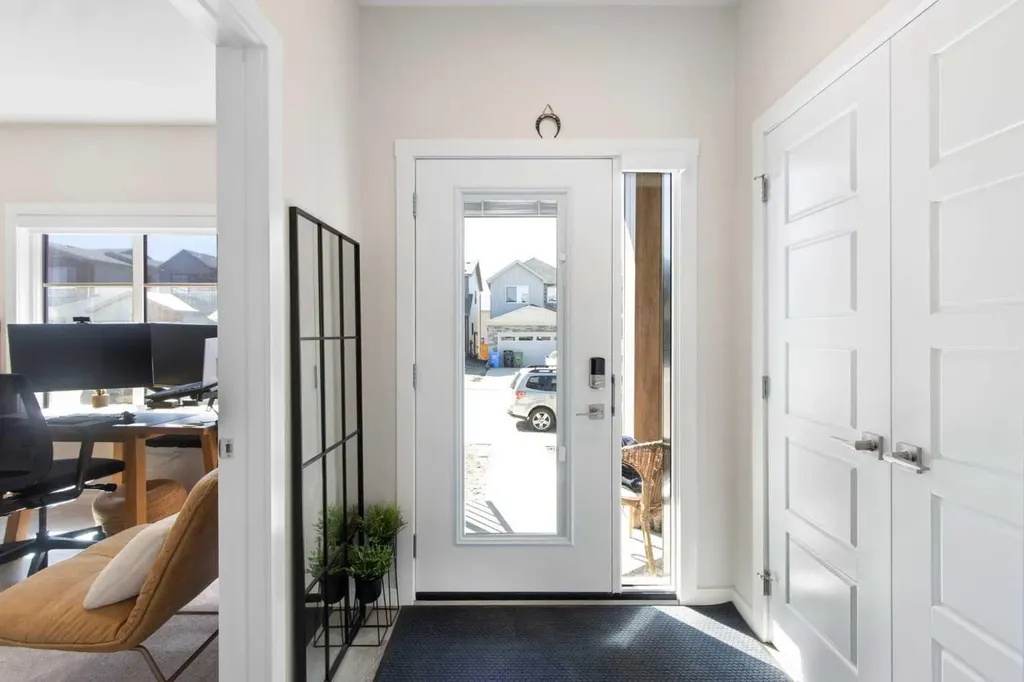 24 Heartwood Lane SE Calgary AB T3S 0P9