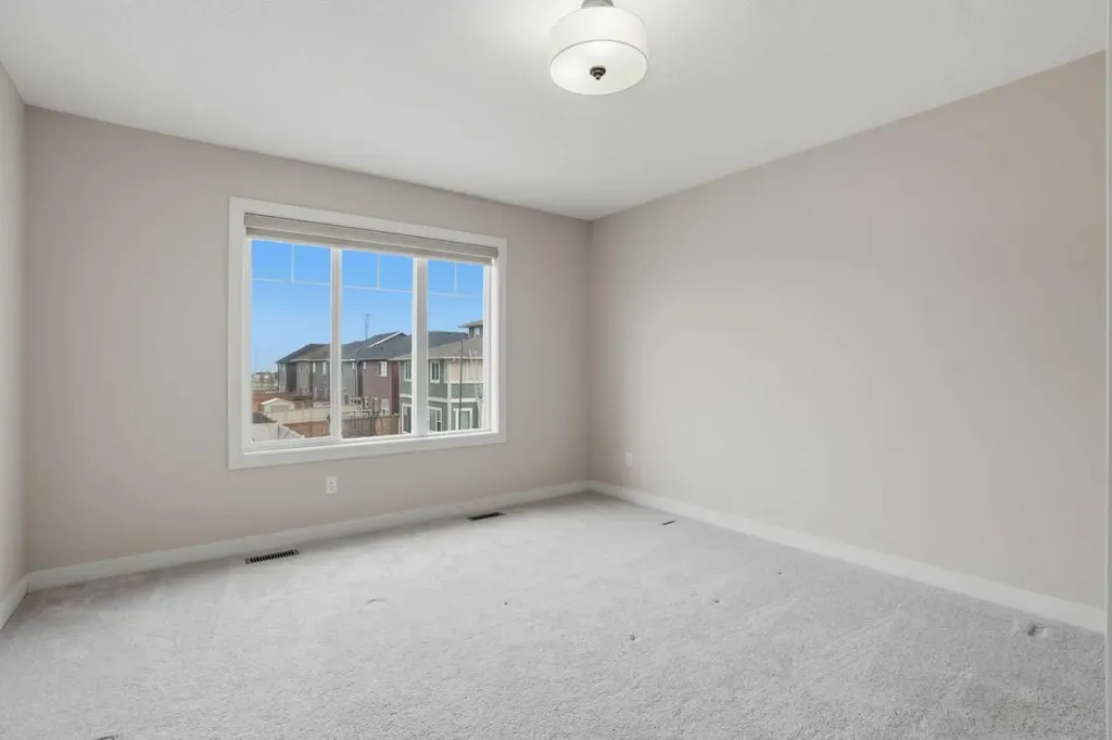 93 Saddlestone Place NE Calgary AB T3J 0Z6
