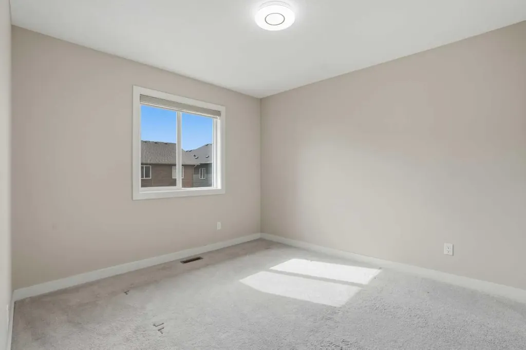 93 Saddlestone Place NE Calgary AB T3J 0Z6
