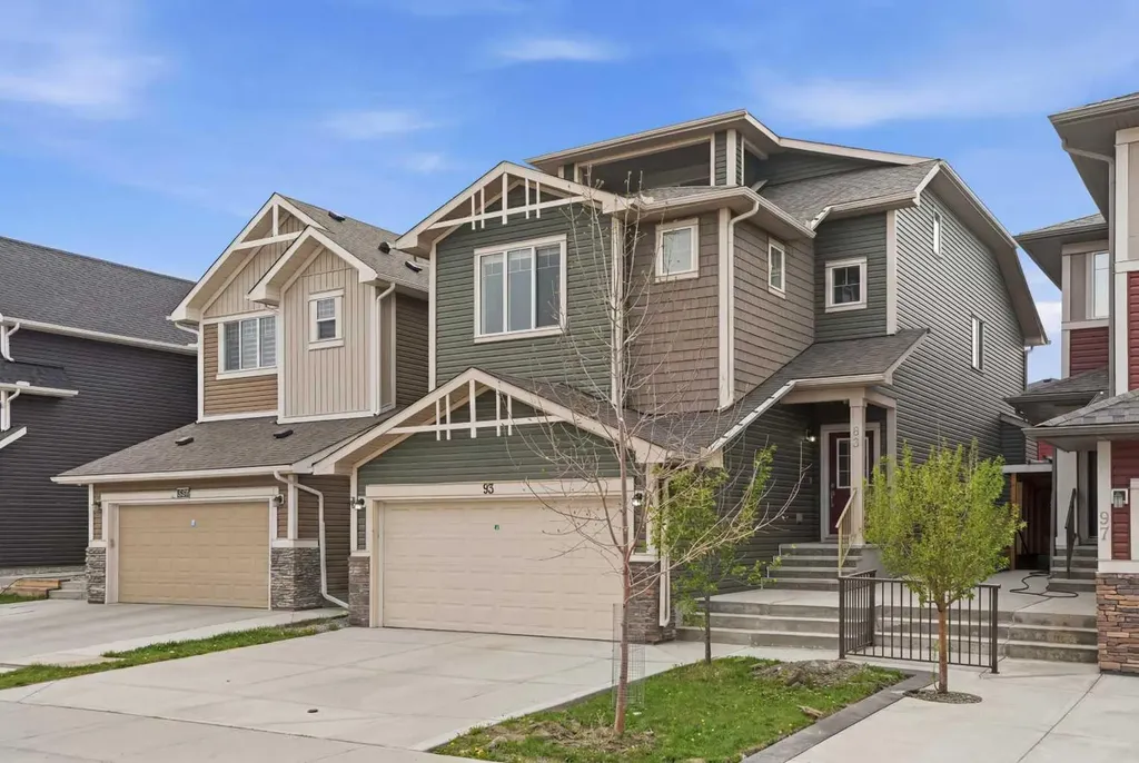 93 Saddlestone Place NE Calgary AB T3J 0Z6