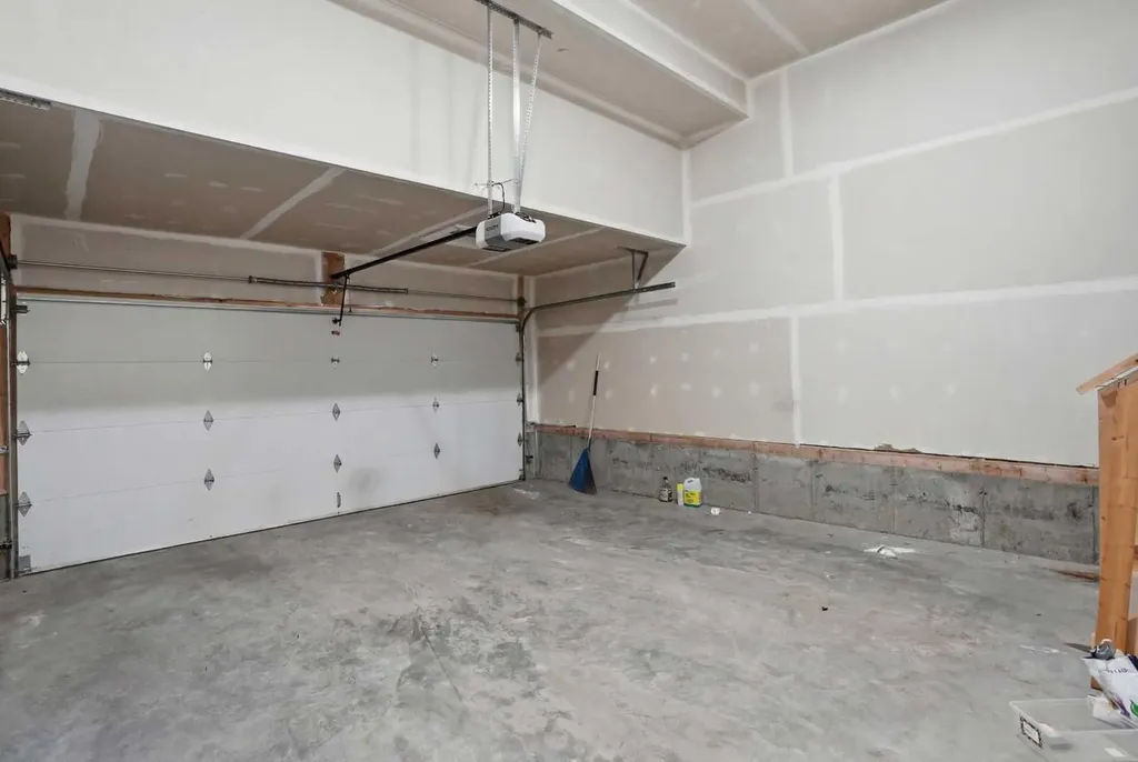 93 Saddlestone Place NE Calgary AB T3J 0Z6