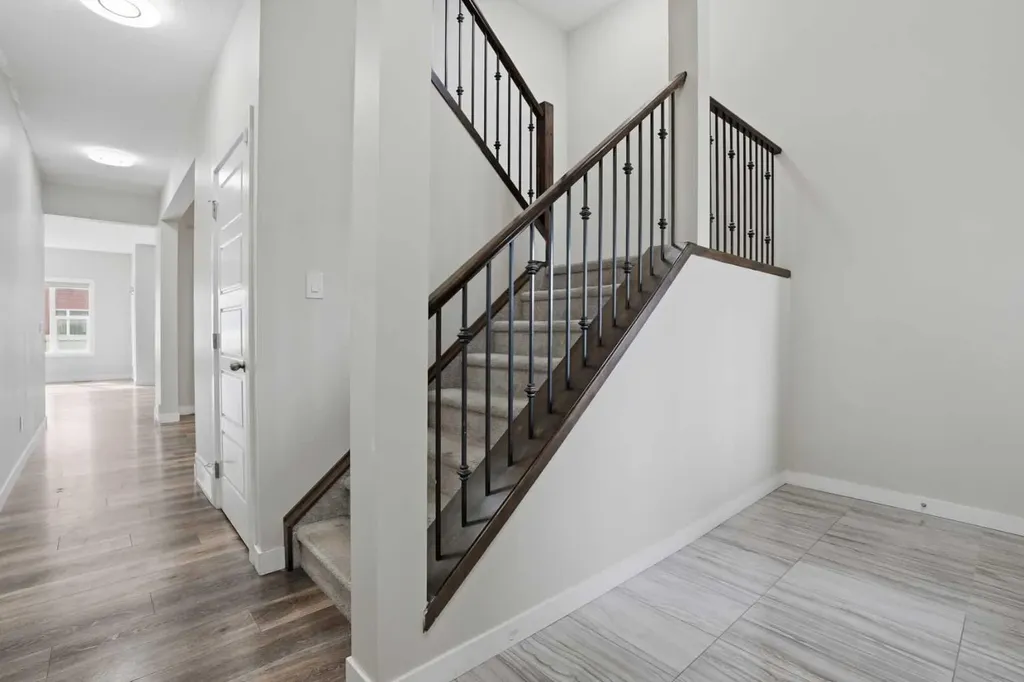 93 Saddlestone Place NE Calgary AB T3J 0Z6