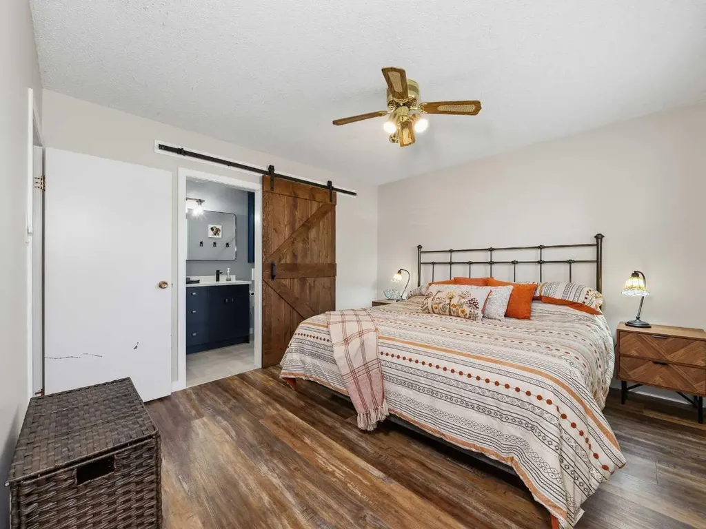 83 Brazeau Crescent SW Calgary AB T2W 0Z2