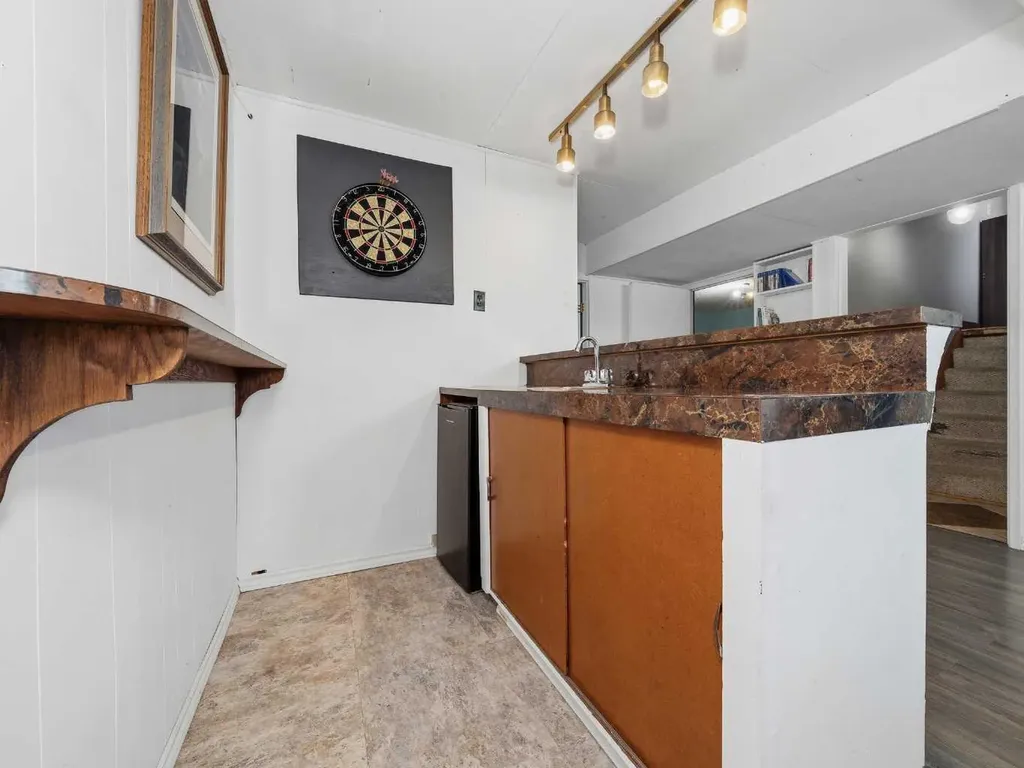83 Brazeau Crescent SW Calgary AB T2W 0Z2