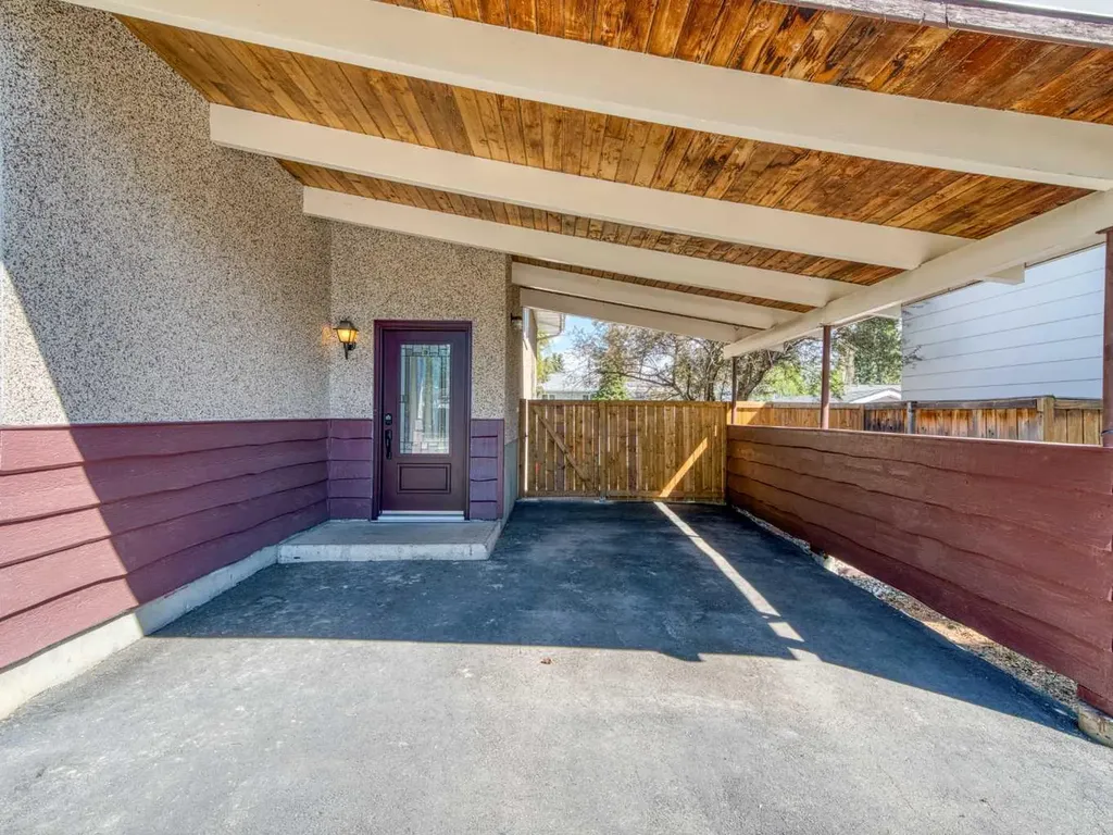 83 Brazeau Crescent SW Calgary AB T2W 0Z2