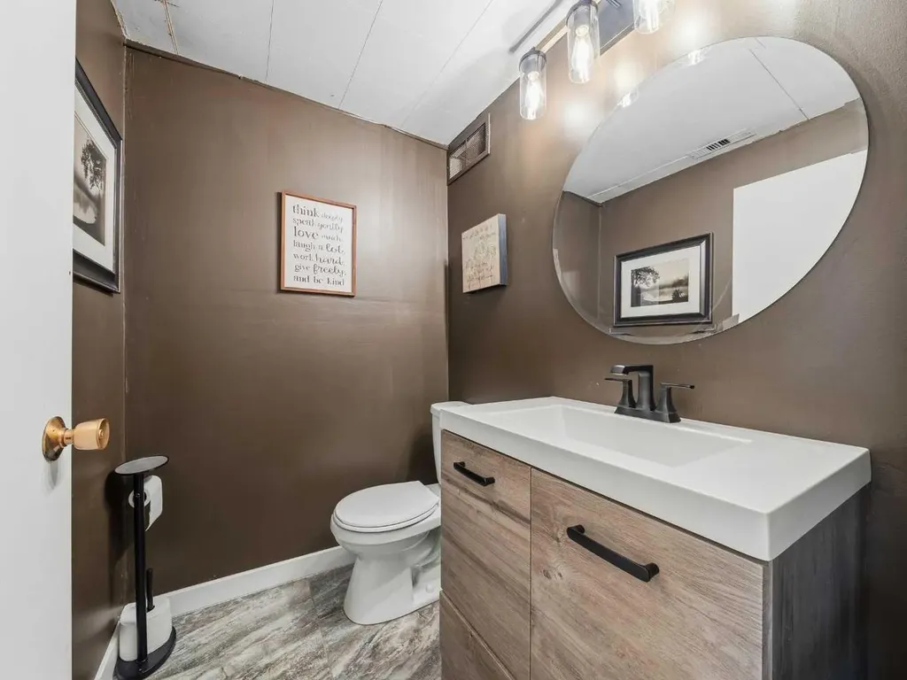 83 Brazeau Crescent SW Calgary AB T2W 0Z2