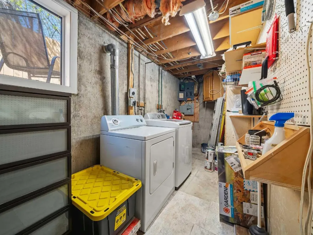 83 Brazeau Crescent SW Calgary AB T2W 0Z2