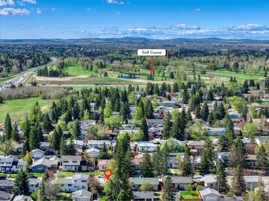 83 Brazeau Crescent SW Calgary AB T2W 0Z2