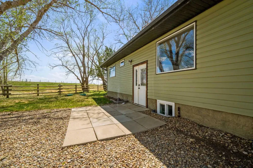 94075 Range Road 115 Burdett AB T0K 0G0