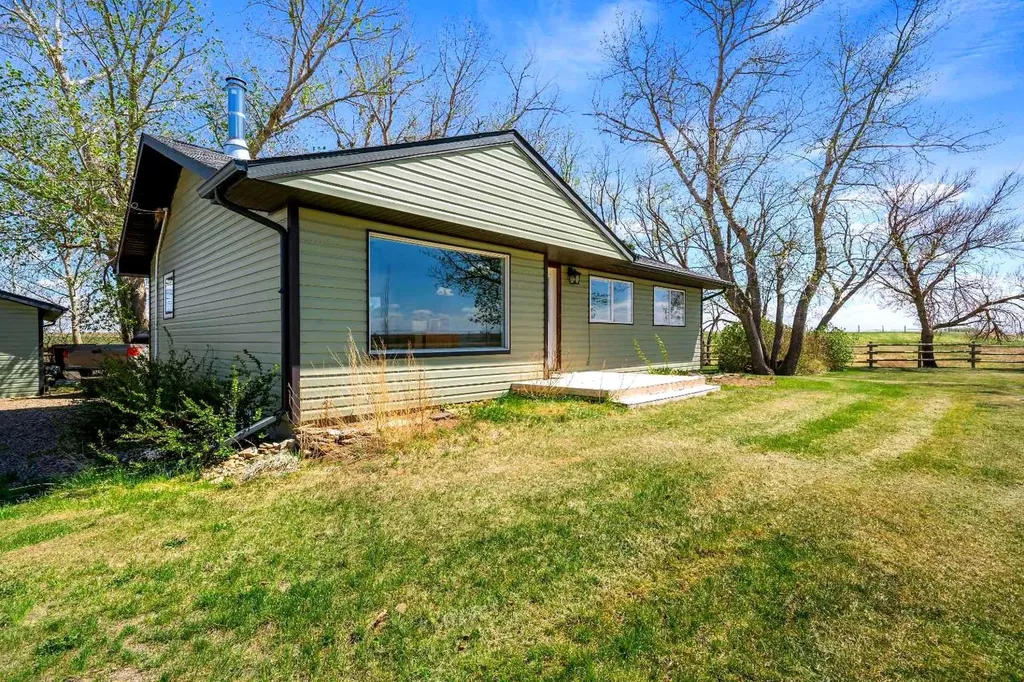94075 Range Road 115 Burdett AB T0K 0G0