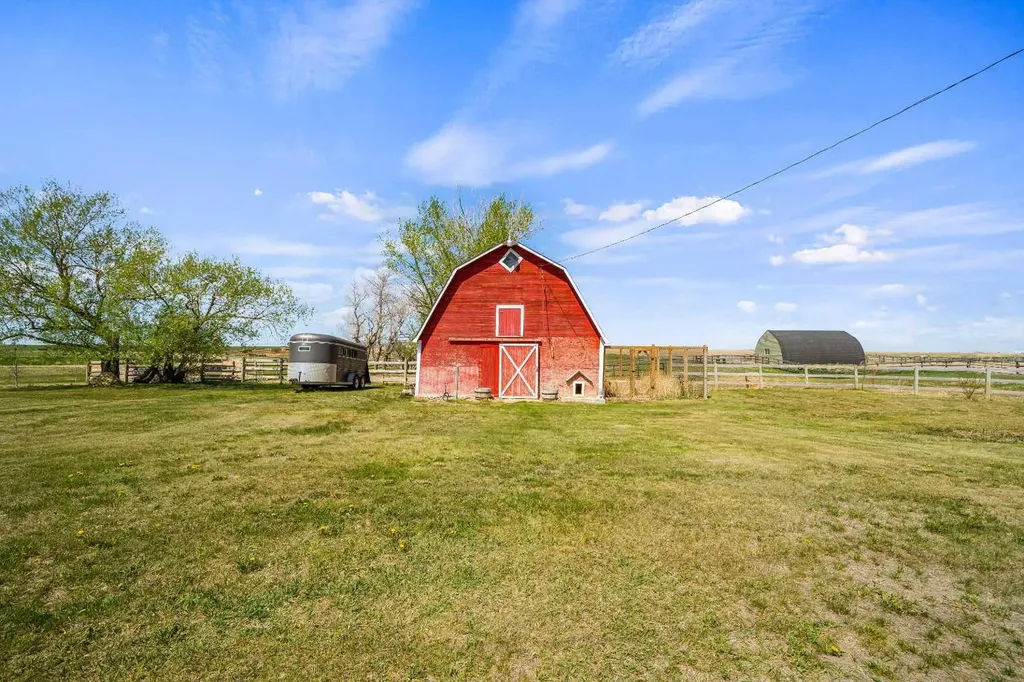 94075 Range Road 115 Burdett AB T0K 0G0