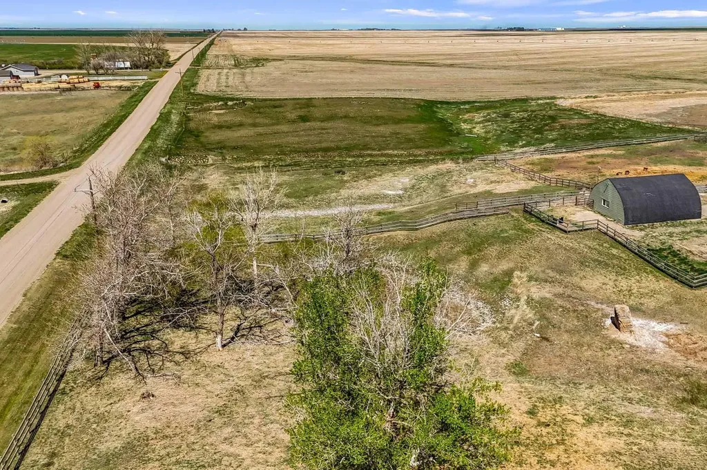 94075 Range Road 115 Burdett AB T0K 0G0