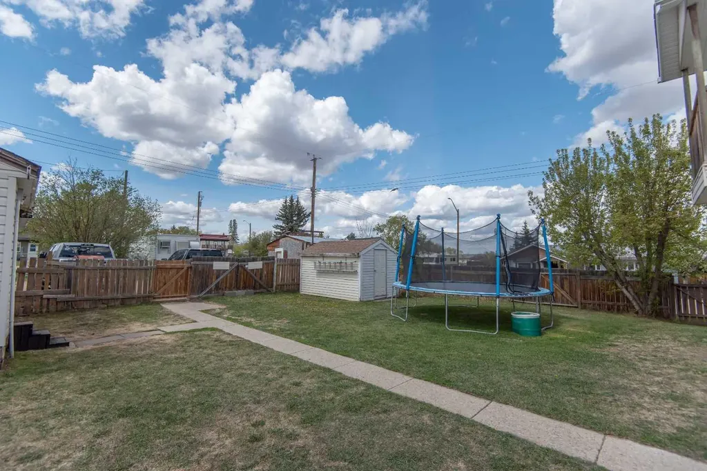 5024 49 Street Clive AB T0C 0Y0
