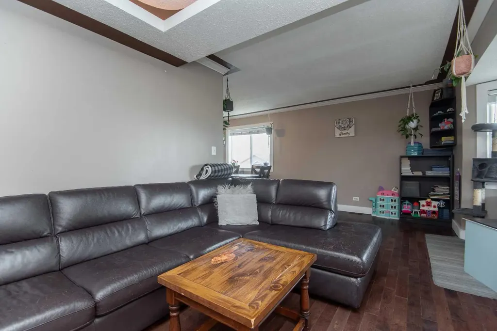 5024 49 Street Clive AB T0C 0Y0