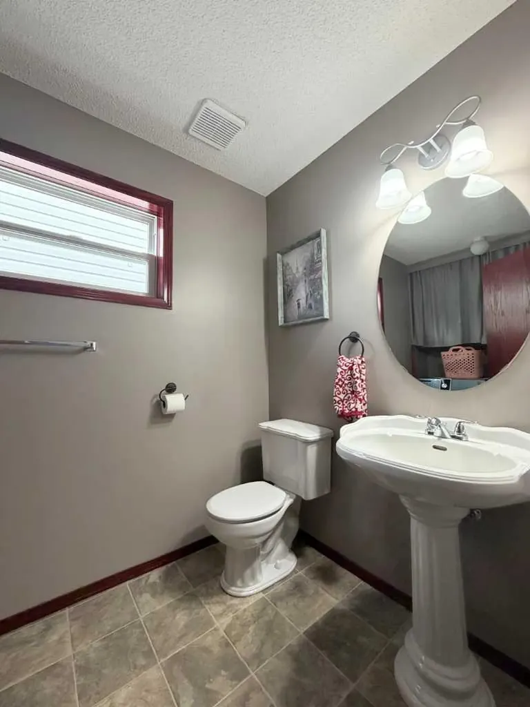 132 Somercrest Close SW Calgary AB T2Y3H8