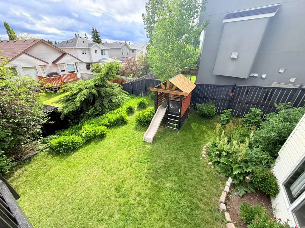 132 Somercrest Close SW Calgary AB T2Y3H8