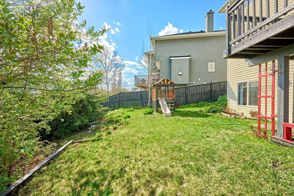 132 Somercrest Close SW Calgary AB T2Y3H8