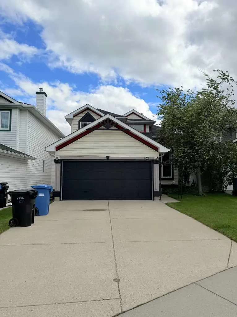 132 Somercrest Close SW Calgary AB T2Y3H8