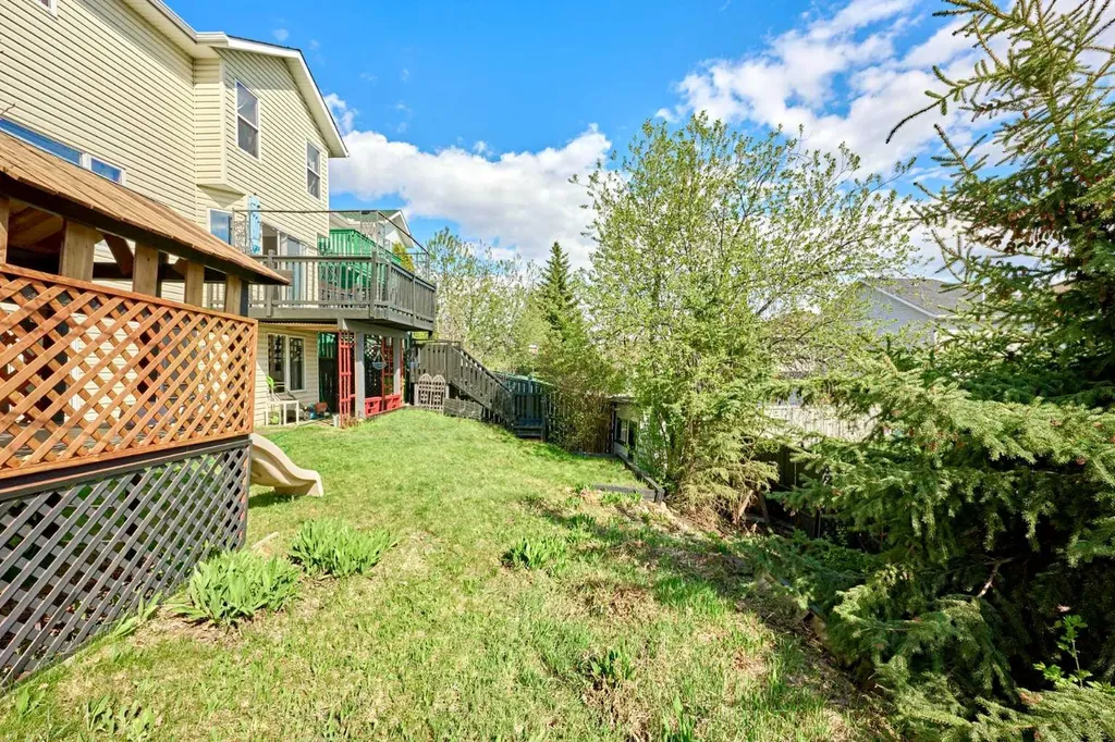 132 Somercrest Close SW Calgary AB T2Y3H8