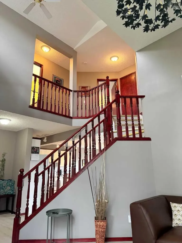 132 Somercrest Close SW Calgary AB T2Y3H8