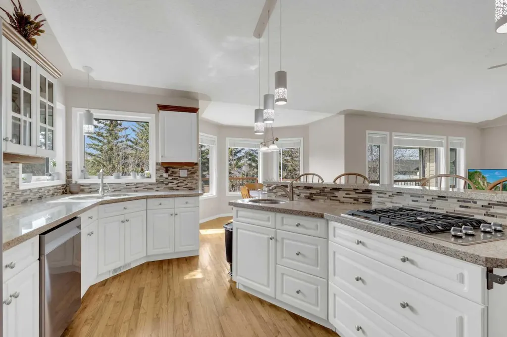 10 Fern Close Sylvan Lake AB T4S 1Y5