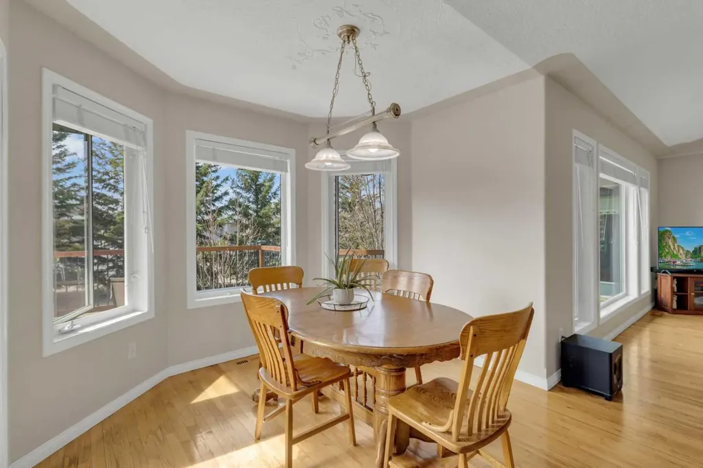 10 Fern Close Sylvan Lake AB T4S 1Y5
