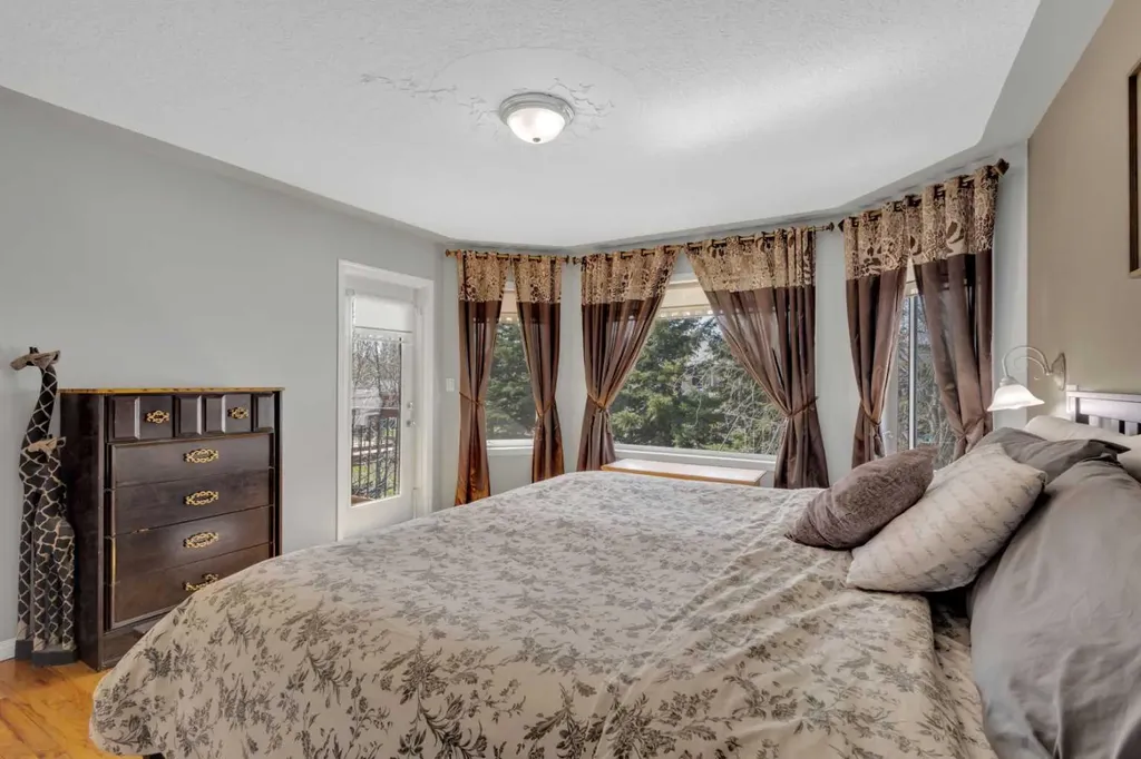 10 Fern Close Sylvan Lake AB T4S 1Y5