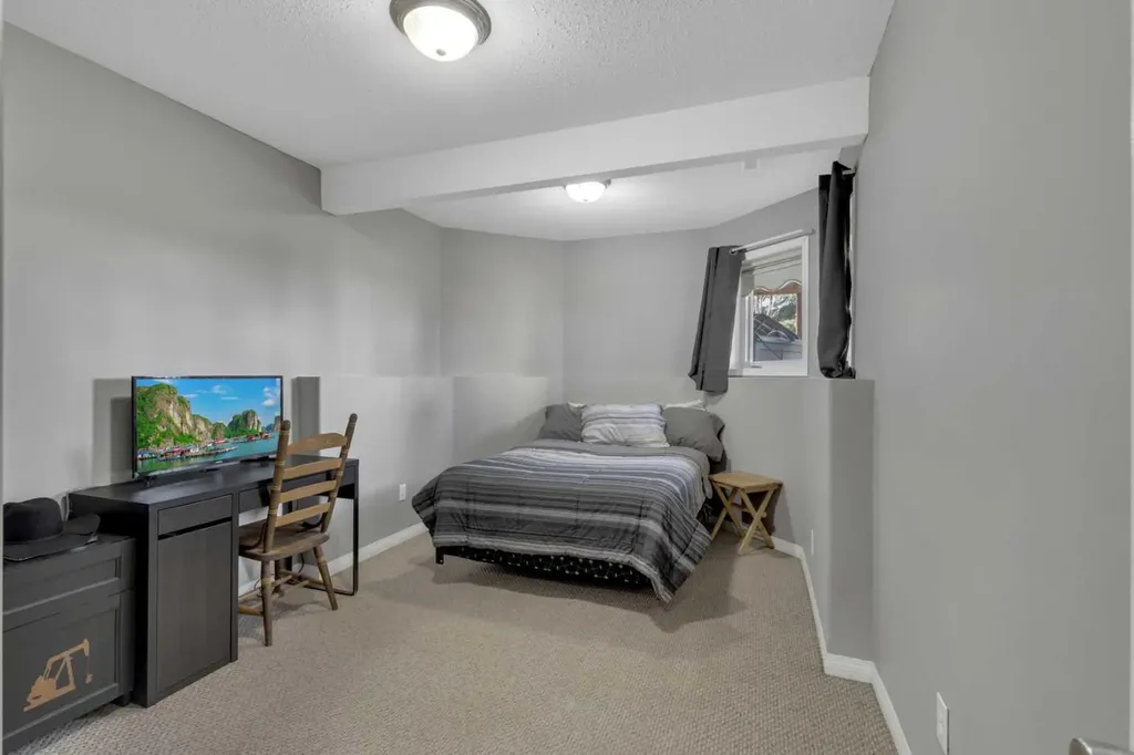 10 Fern Close Sylvan Lake AB T4S 1Y5