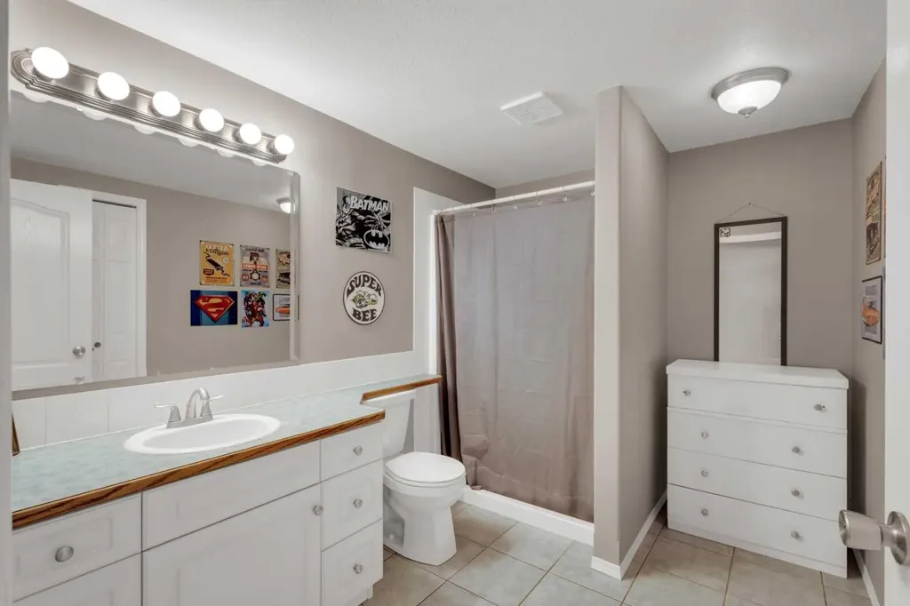 10 Fern Close Sylvan Lake AB T4S 1Y5