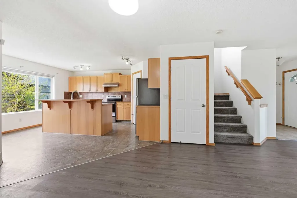 169 Cranberry Square SE Calgary AB T3M 1J6