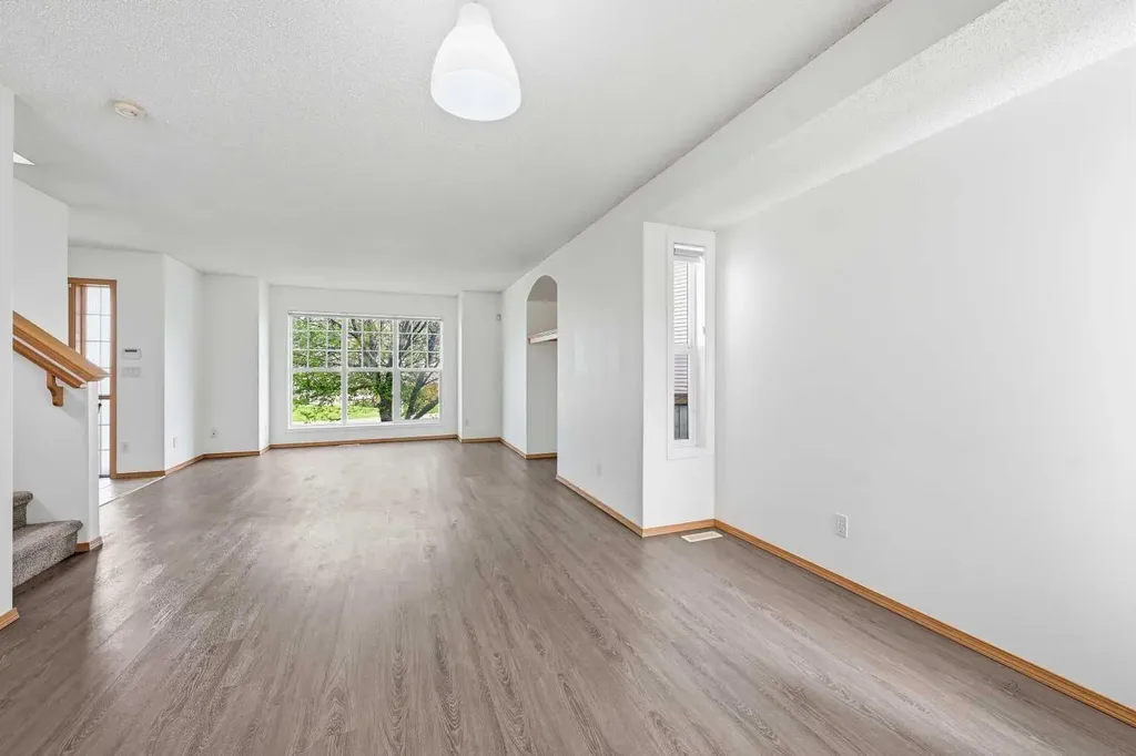 169 Cranberry Square SE Calgary AB T3M 1J6