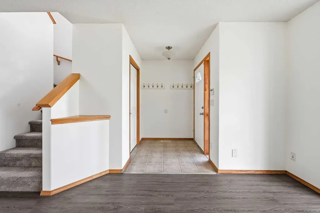 169 Cranberry Square SE Calgary AB T3M 1J6
